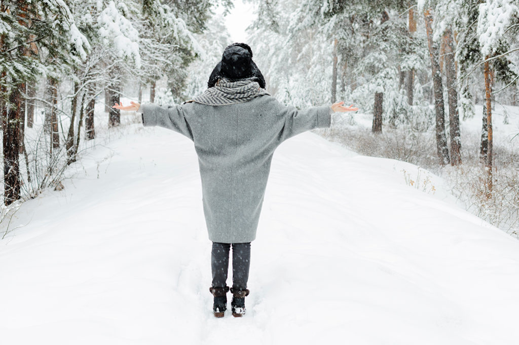 Wearing linen in winter is not hard when you put your mind to it